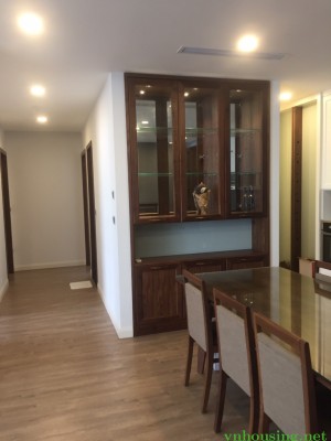 Cho thuê lại căn hộ chung cư Green Bay Mễ Trì, DT 65m2, 2PN, 2VS, nội thất cơ bản. LH 0912214566