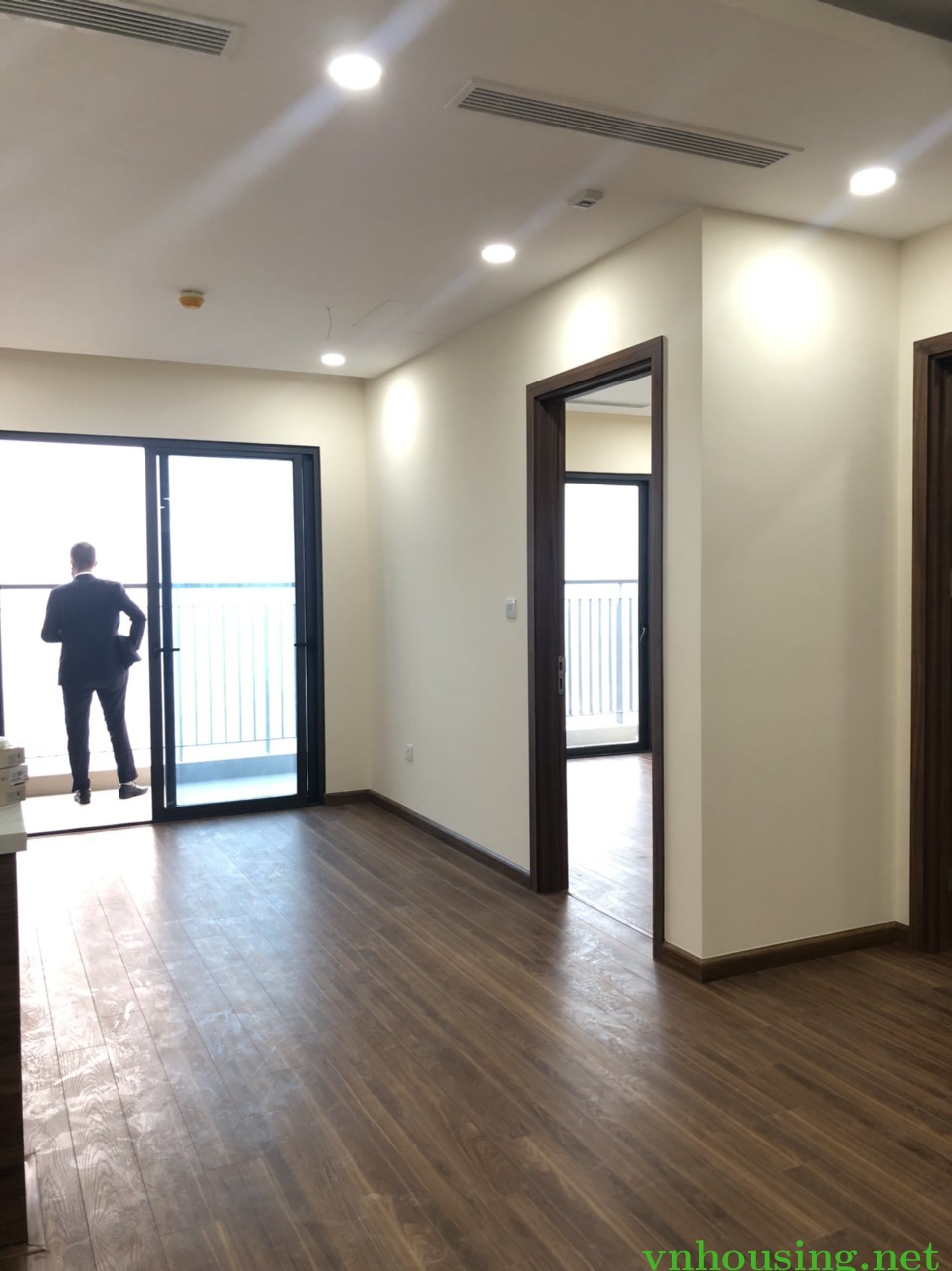 Cho thuê căn hộ chung cư 34T-trung hòa nhân chính,146m2,3pn,cơ bản,giá 13tr/tháng LH:0971440890