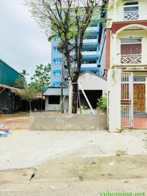 Gia đình e cần bán gấp 3 mảnh đất vàng Tân Xã giá 3tỷ3/lô mặt vành đai công nghệ cao Hòa Lạc